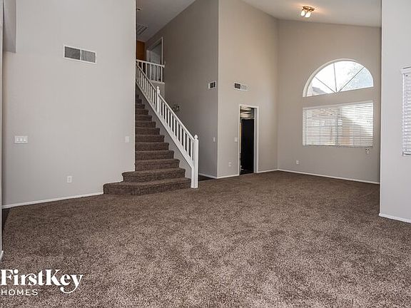 3rd image of 1581 Beech Grove Dr