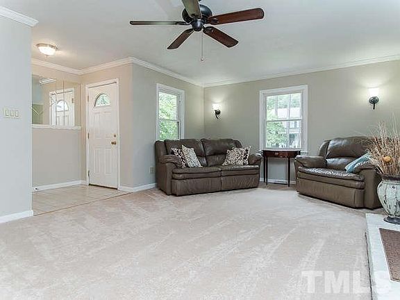 5th image of 107 Remington Woods Dr