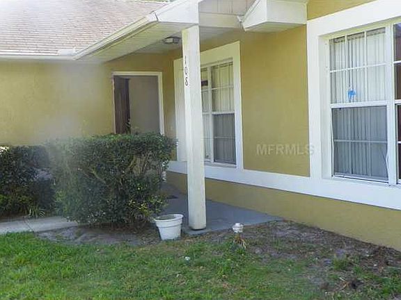 2nd image of 108 N Aberdeen Cir
