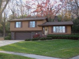 1005 10th Ct, Reedsburg, WI 53959