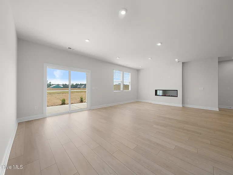 7418 Linda Vista Ln — Photo 23