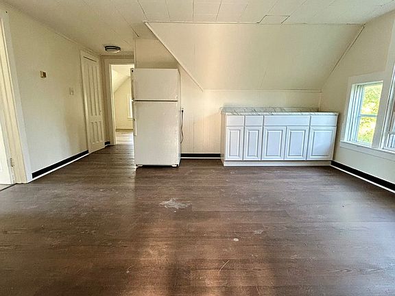 5th image of 5338 S Salina St #3