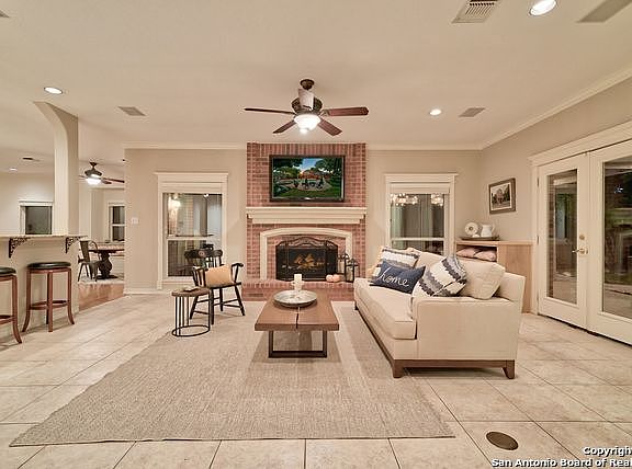 4th image of 8603 Fairway Green Dr