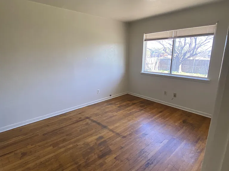 1002 Pine Dr — Photo 19