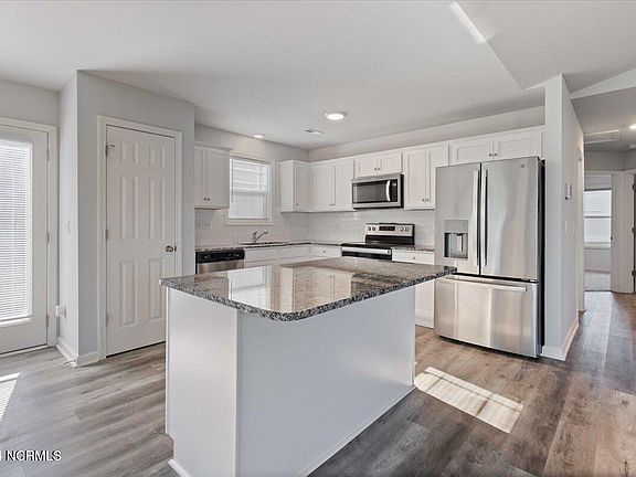 5th image of 120 Highland Park Drive