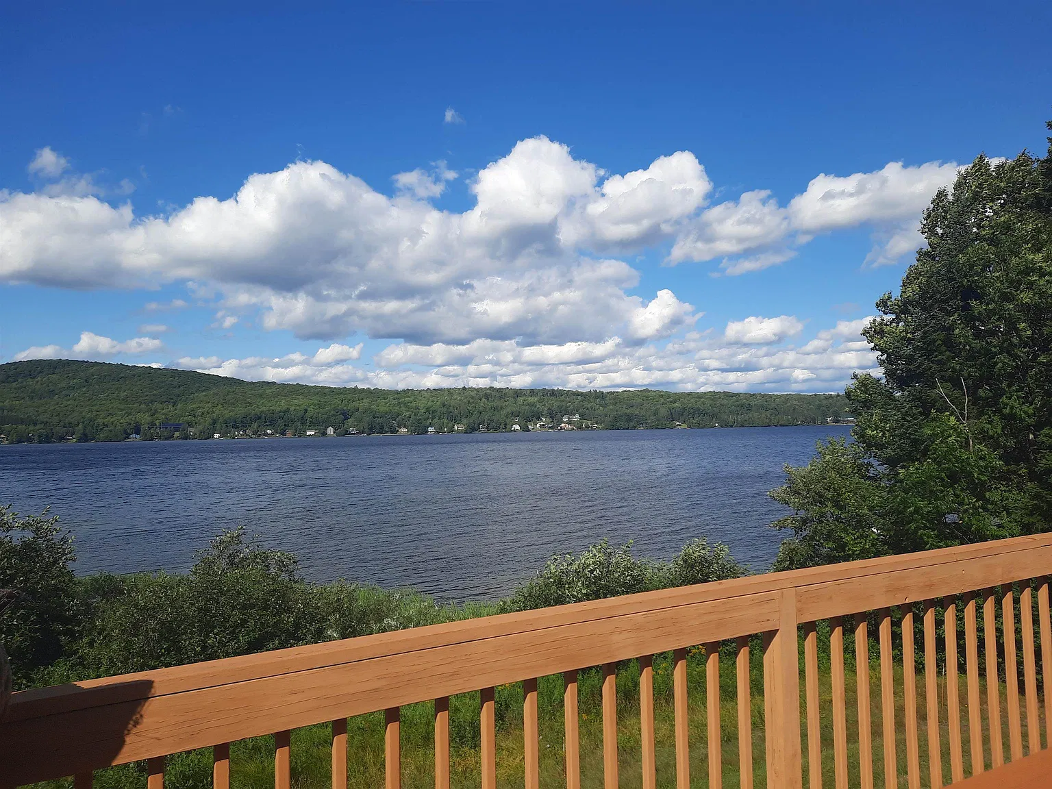 3 bed, 2.0 bath, 2320 sqft, $1,500 — Photo 2