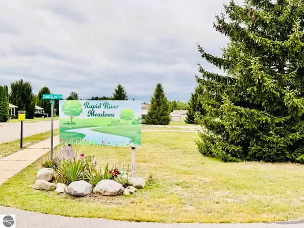 9462 Chippewa Dr #8, Mancelona, MI 49659