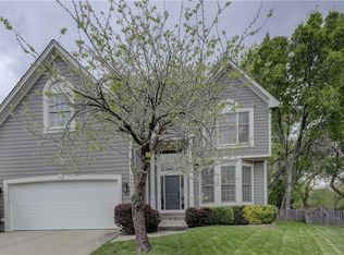 8043 W 122nd Ter, Overland Park, KS 66213
