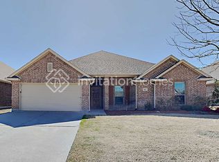 401 Merced St, Burleson, TX 76028