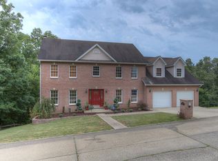 5205 Blue Ridge Dr, Cross Lanes, WV 25313