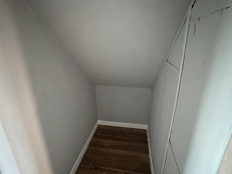 52-54 Ives Ct #3 — Photo 29