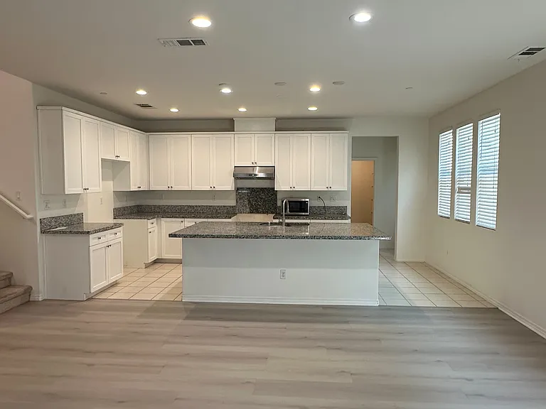 1540 Cantabria Pl — Photo 3