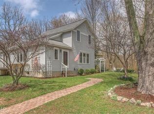 5125 Pine Island Dr NE, Comstock Park, MI 49321