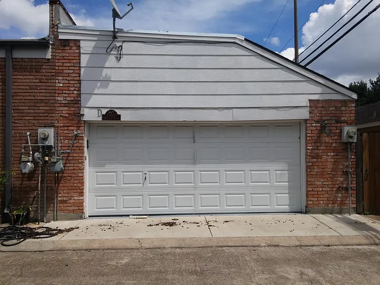 7500 W Loop S Fwy #D — Photo 25