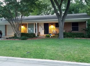 2103 Barton Dr, Arlington, TX 76010