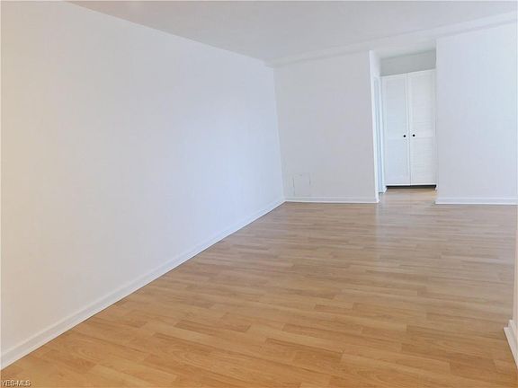 4th image of 11720 Edgewater Dr APT 407