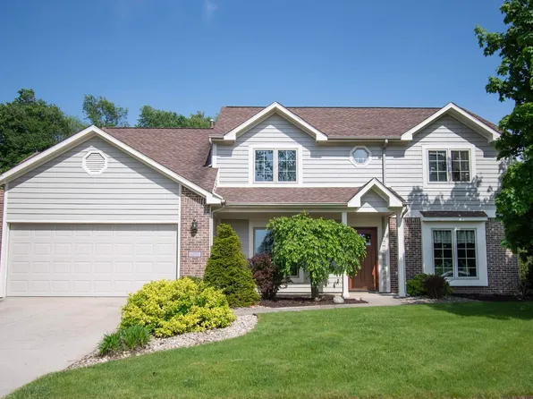 2205 Carnoustie Cir, Kendallville, IN 46755