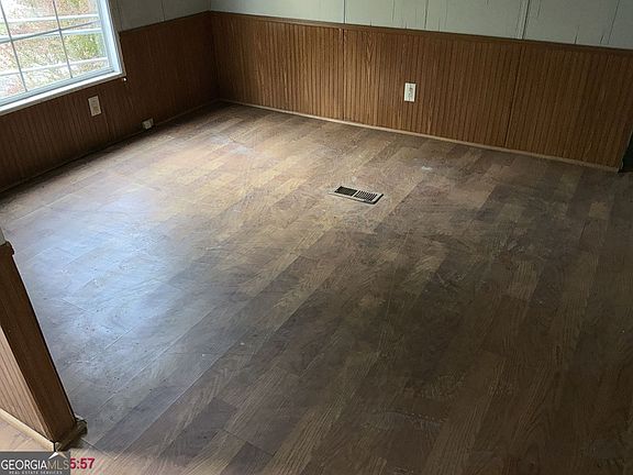 5th image of 1101 Sunshine Rd