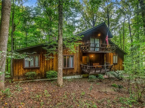 5220 Bear Creek Rd, Winston Salem, NC 27106