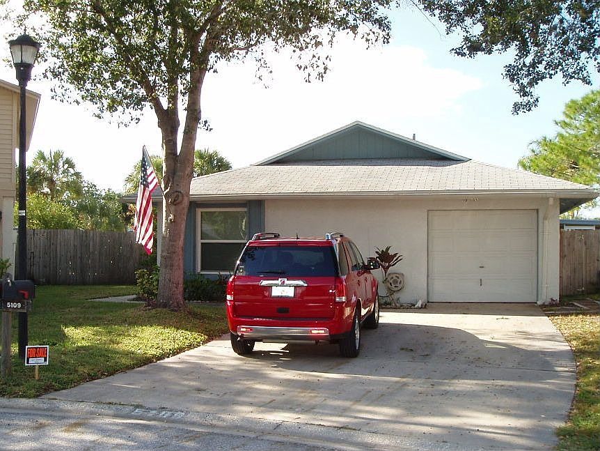 5109 Crestmore Ct