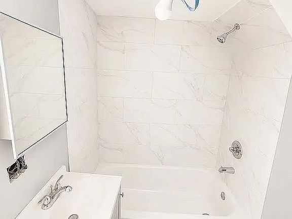 3rd image of 899 S 19th St #3F