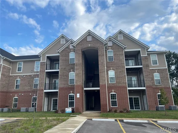 214 Harmony Meadows Ct #214, O'Fallon, MO 63368