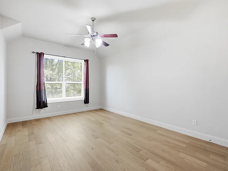 328 Anna Ave — Photo 9