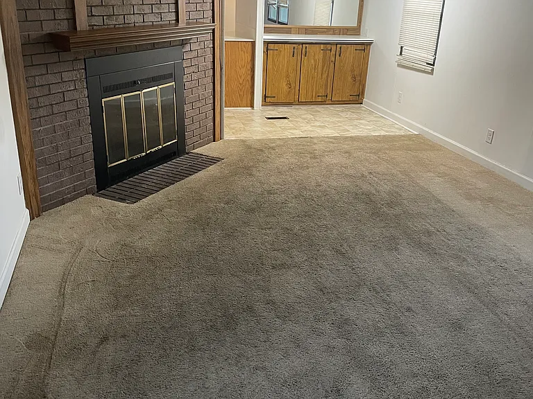 102 Acorn Ln — Photo 1