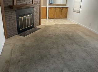 102 Acorn Ln, Greenwood, SC 29646