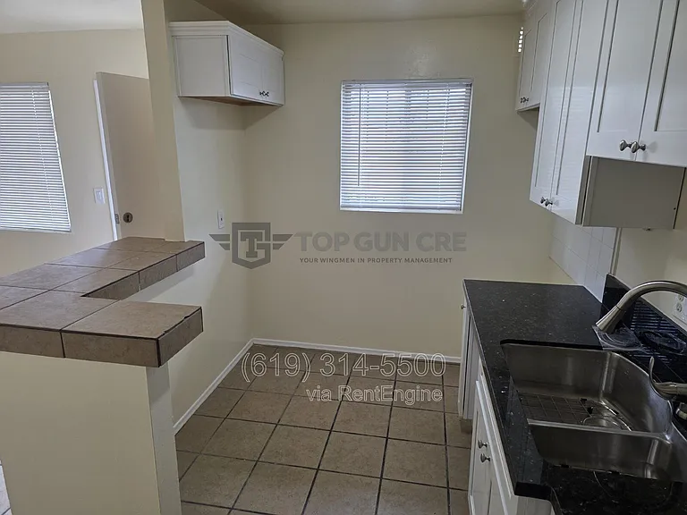 2875 Broadway #3 — Photo 4