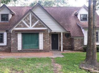 608 Mosswood Dr, Conroe, TX 77302