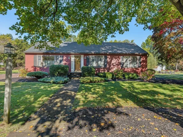 141 Olin Ave, Fitchburg, MA 01420