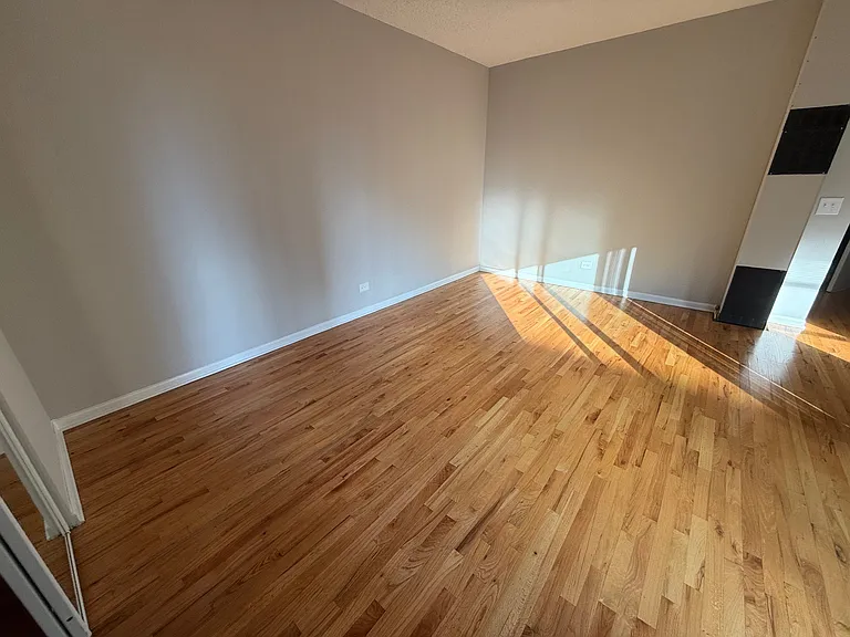 Buena Terrace - 4242 N Sheridan Rd — Photo 26