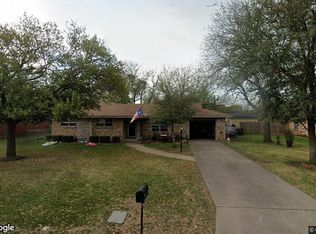 1011 Sheridan Ln, Cleburne, TX 76033