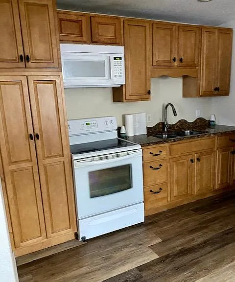 207 Deer St #B — Photo 5