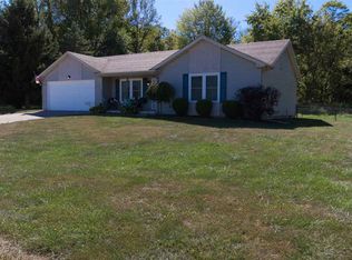 1111 Deer Trl, Connersville, IN 47331