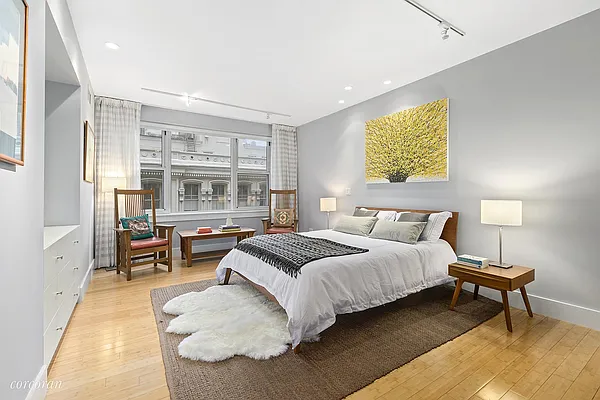 Sold by Corcoran | media 22