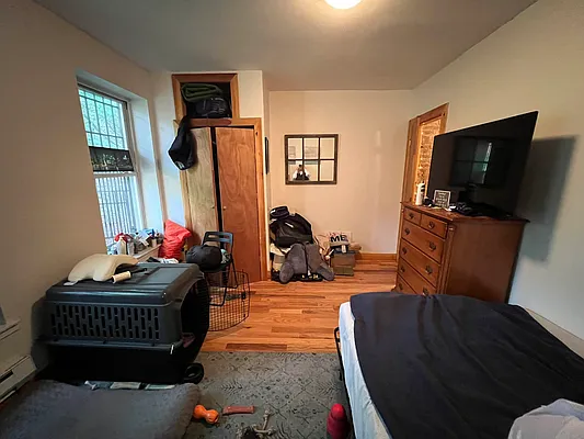 Rented by ESG Realty Inc | media 25