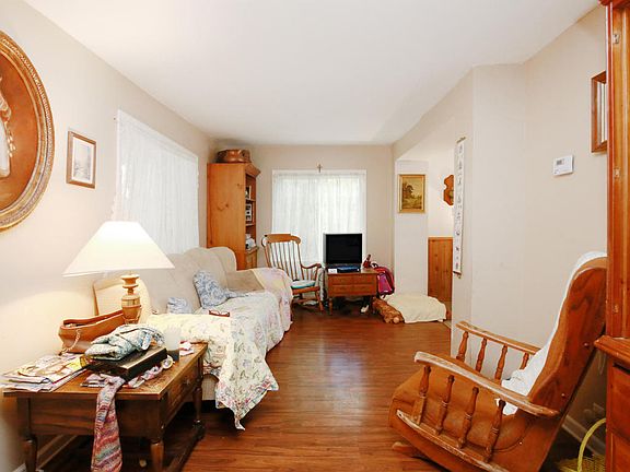 4th image of 2104 Denwood Ave SW