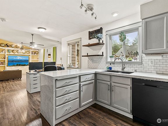 5th image of 32205 Morgan Drive