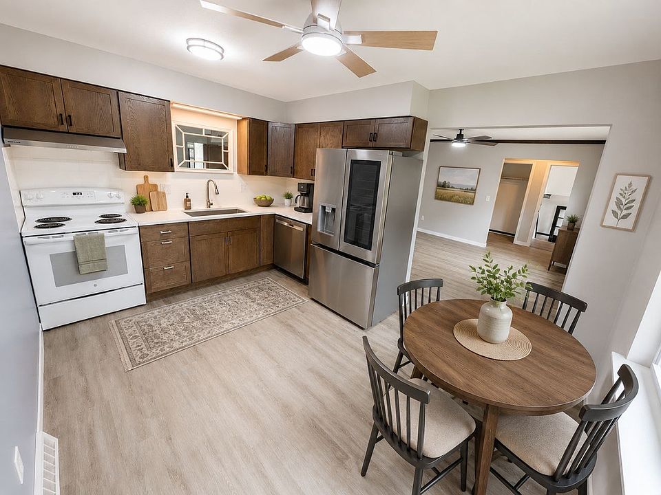 1st image of 315 SE Melody Ln #B