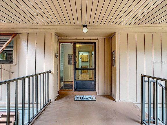 4th image of 170 Palmetto Woods Ct APT 2D