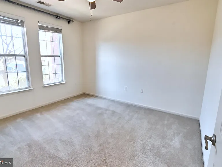 21216 McFadden Sq #108 — Photo 29