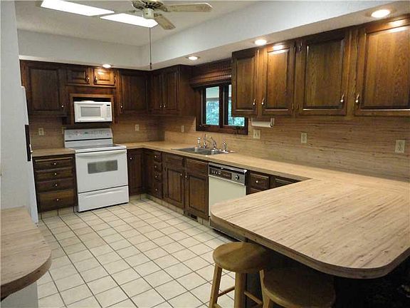 4th image of 26 Melbourn Dr