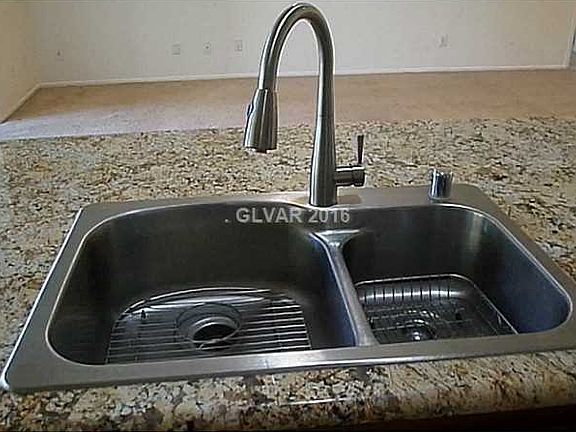 5th image of 3388 Glacial Lake St