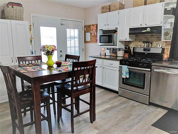 4th image of 2615 Lindsay Ln