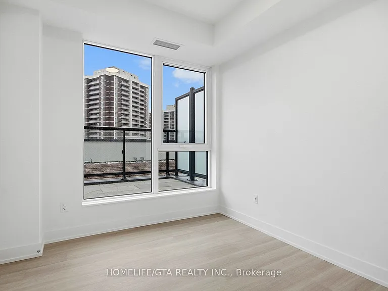 60 Central Park Dr #2104 — Photo 11