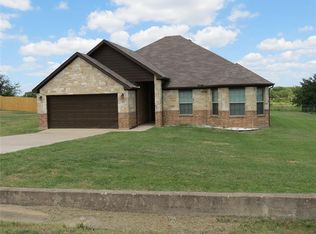 608 Laurel Dr, Wills Point, TX 75169