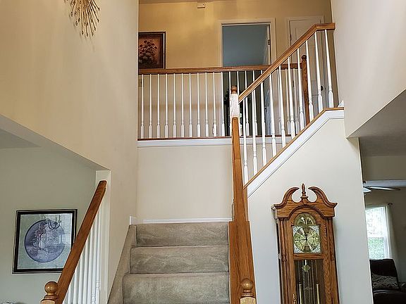 4th image of 6390 Glen Hollow Dr