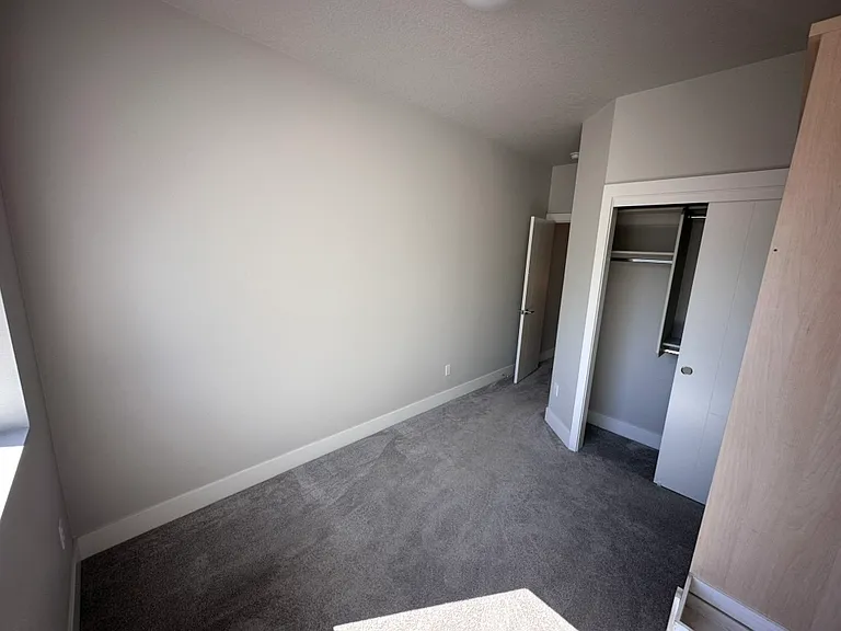 5991 N Michigan Ave — Photo 35
